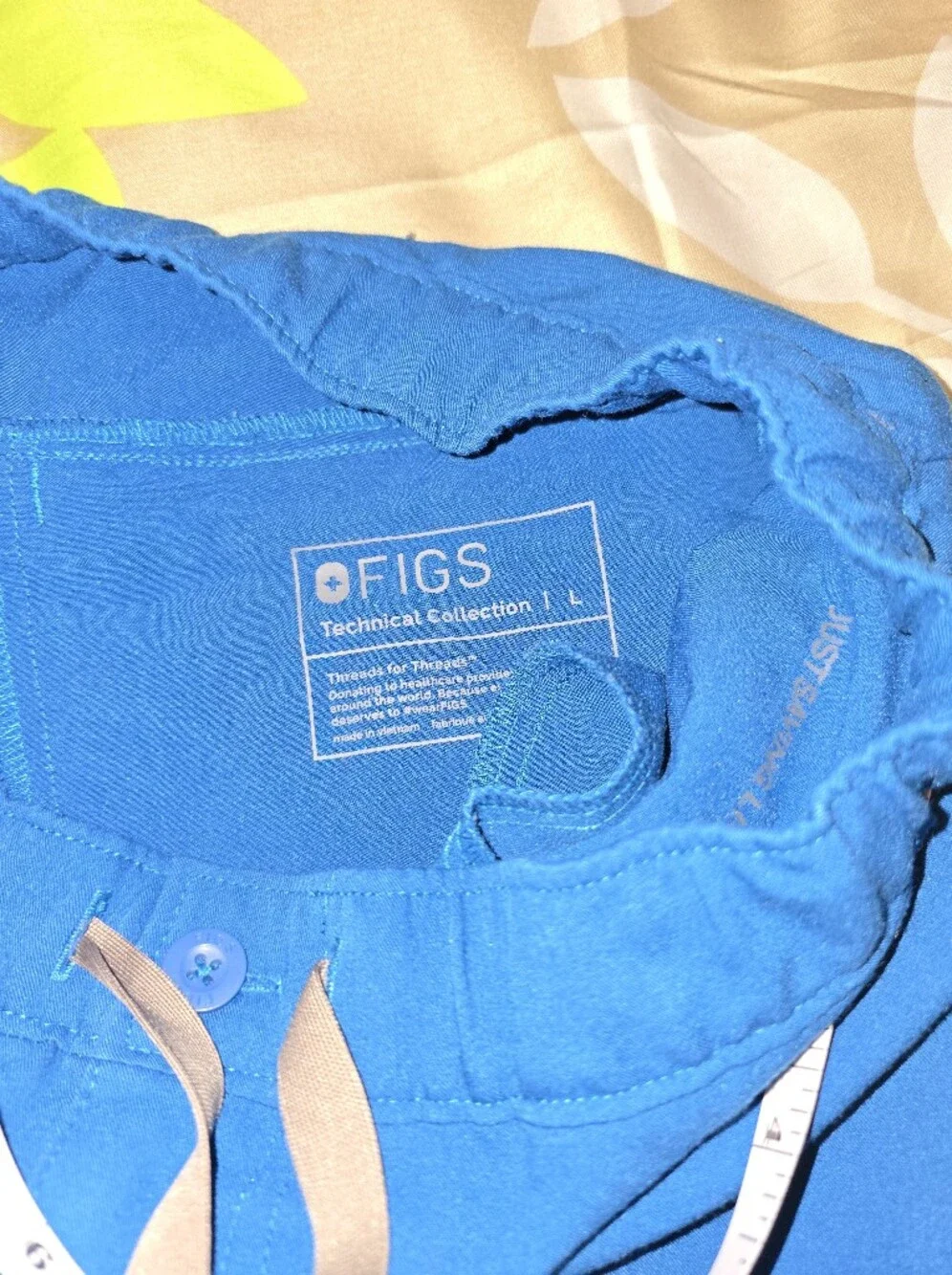 Figs scrub top